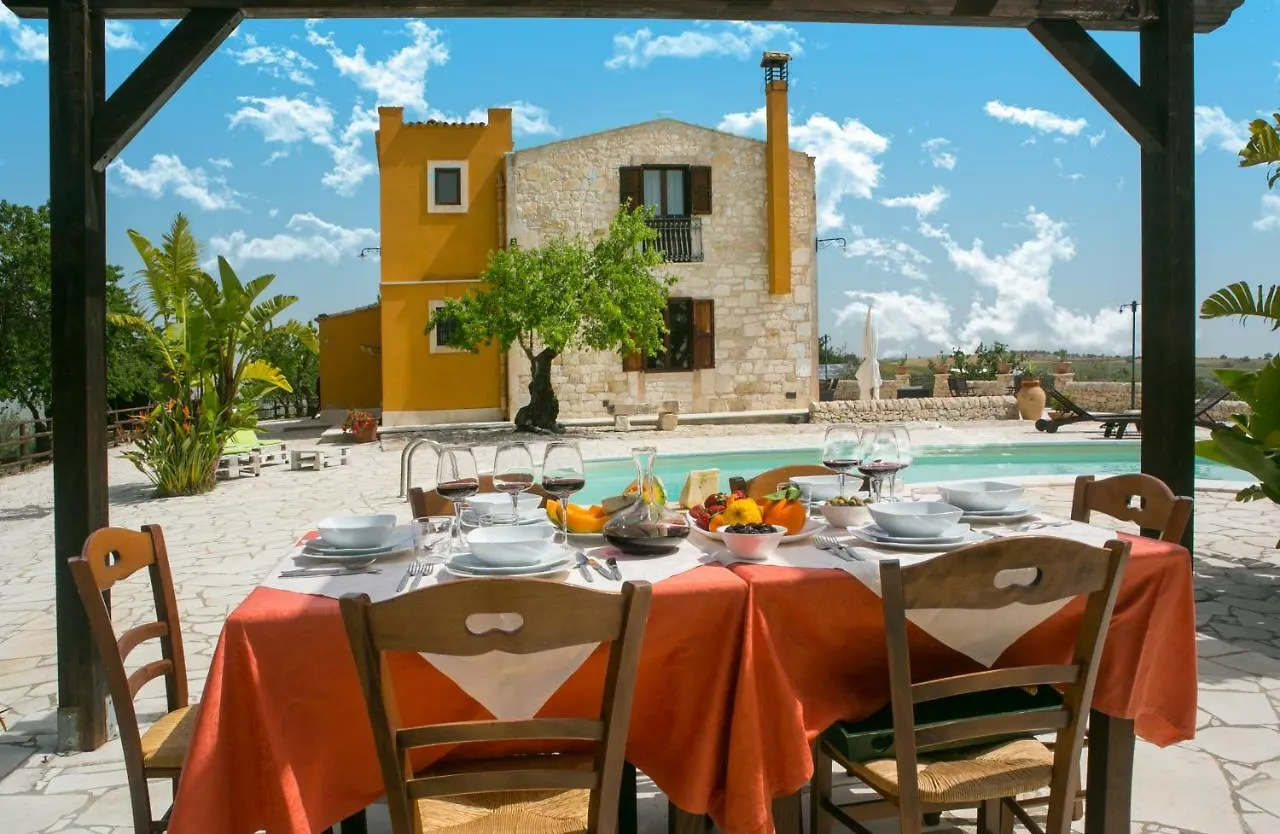 Villa Zammarra Casa Maccari 3*,